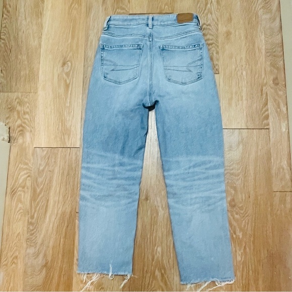 American Eagle straight leg ripped Mom Jean 00short - Picture 2 of 8